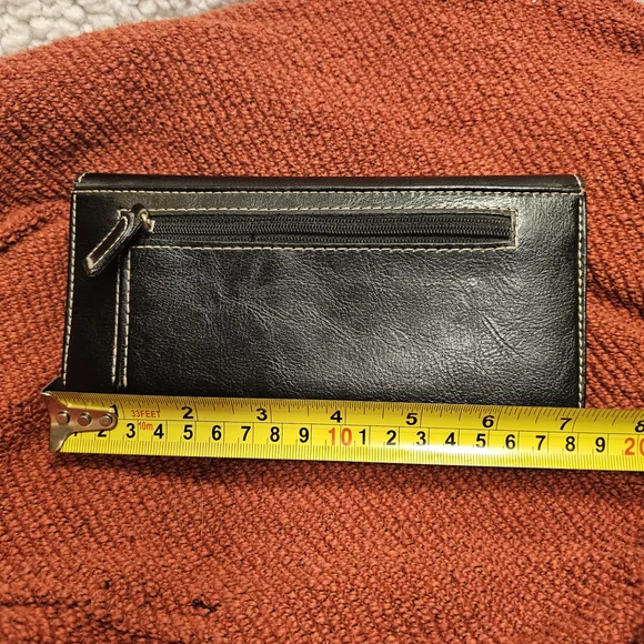 Gucci Black Leather Wallet and Checkbook Holder - Picture 9 of 9